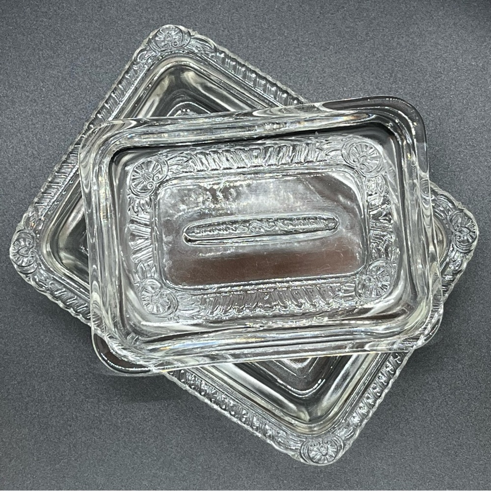 Sweet Vintage Covered Glass Trinket Dish - Picture 2 of 6